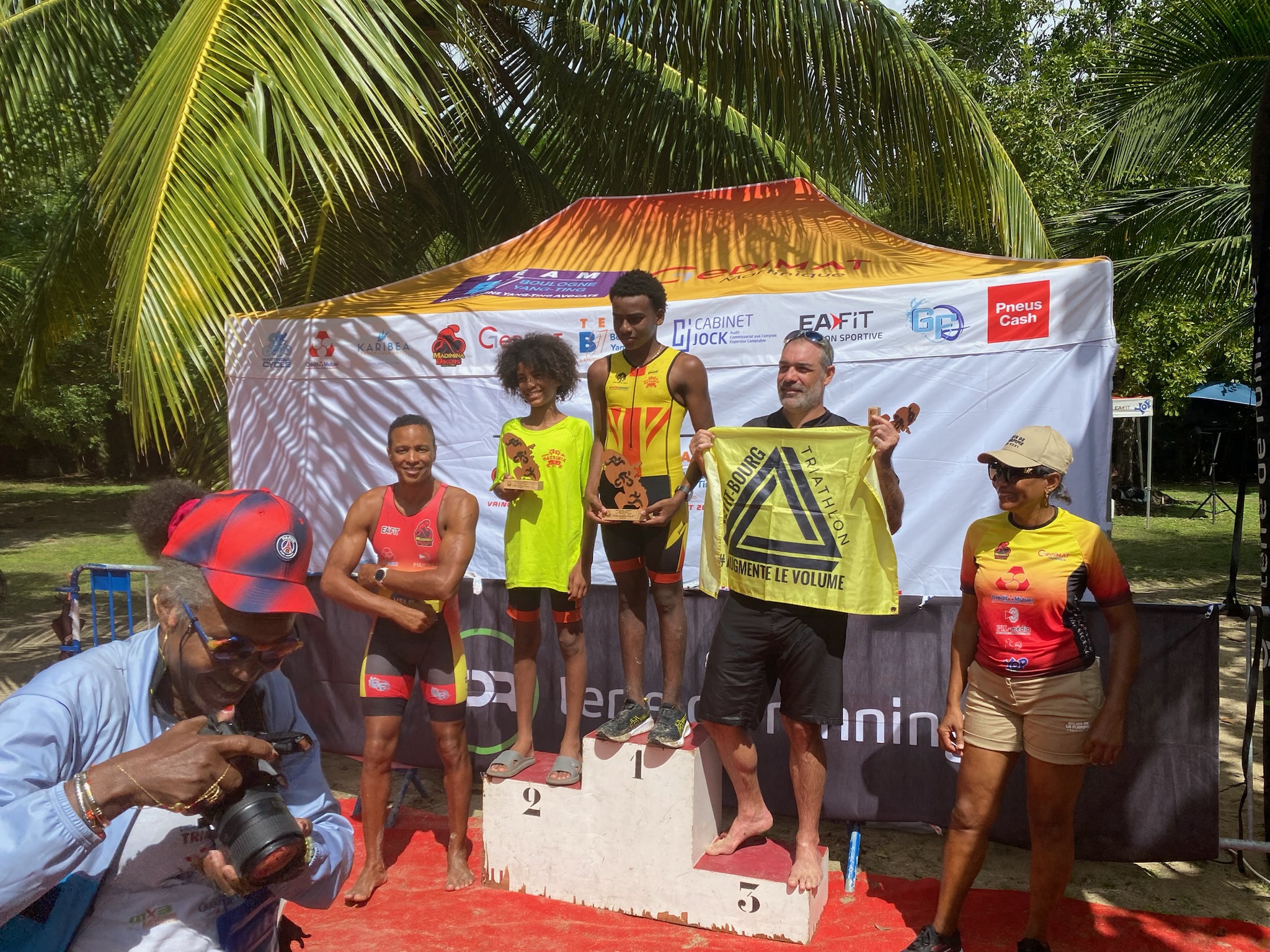 Podium compétition Team Matrinik